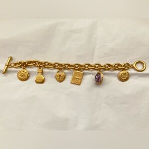 VTG Gloria Vanderbilt satin matte gold link charm bracelet with toggle closure